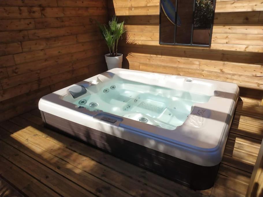 Apartament Studio Jacuzzi Prive A 8 Min A Pied De La Plage La Ciotat Zewnętrze zdjęcie