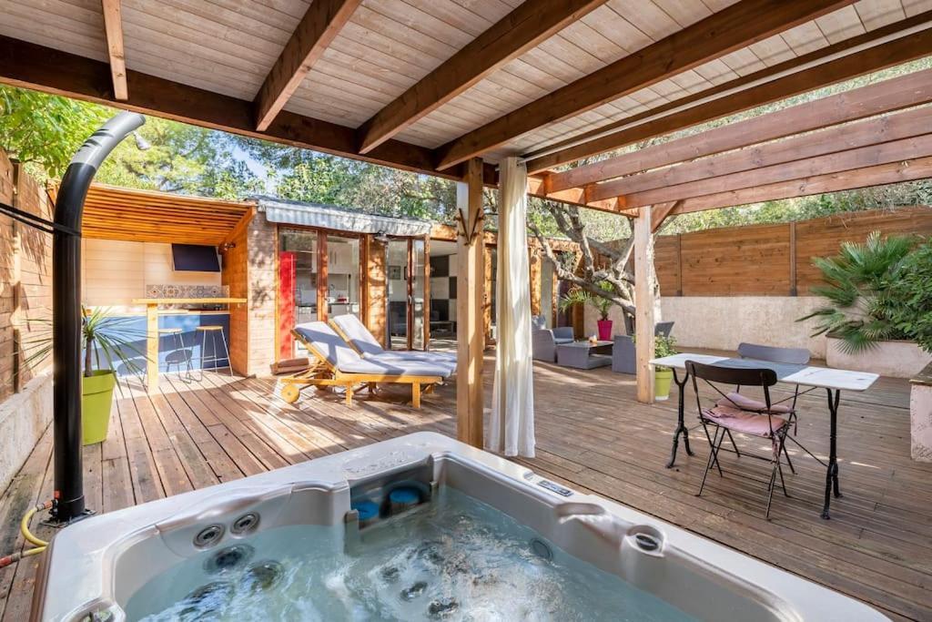 Apartament Studio Jacuzzi Prive A 8 Min A Pied De La Plage La Ciotat Zewnętrze zdjęcie